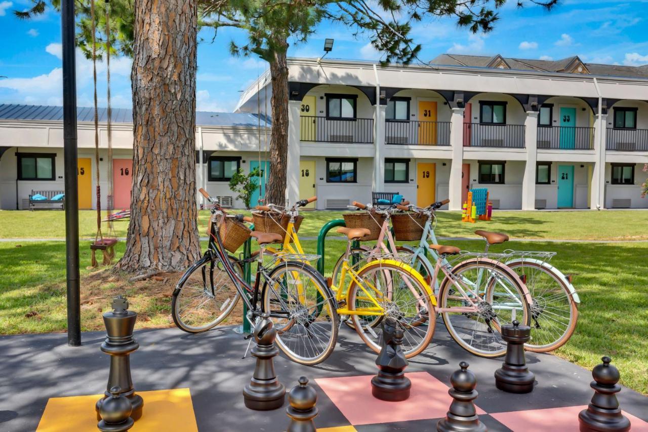 Hotel Mccoy - Art, Libations, Pool Society College Station Bagian luar foto